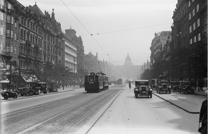 3.Václavské náměstí, kolem 1930