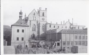 Emauzský klášter po bombardowaniu